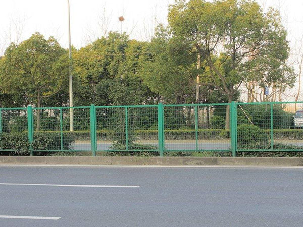 公路護欄網圖片4
